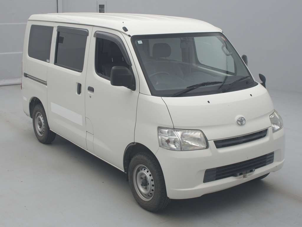 2016 Toyota Townace Van S412M[2]