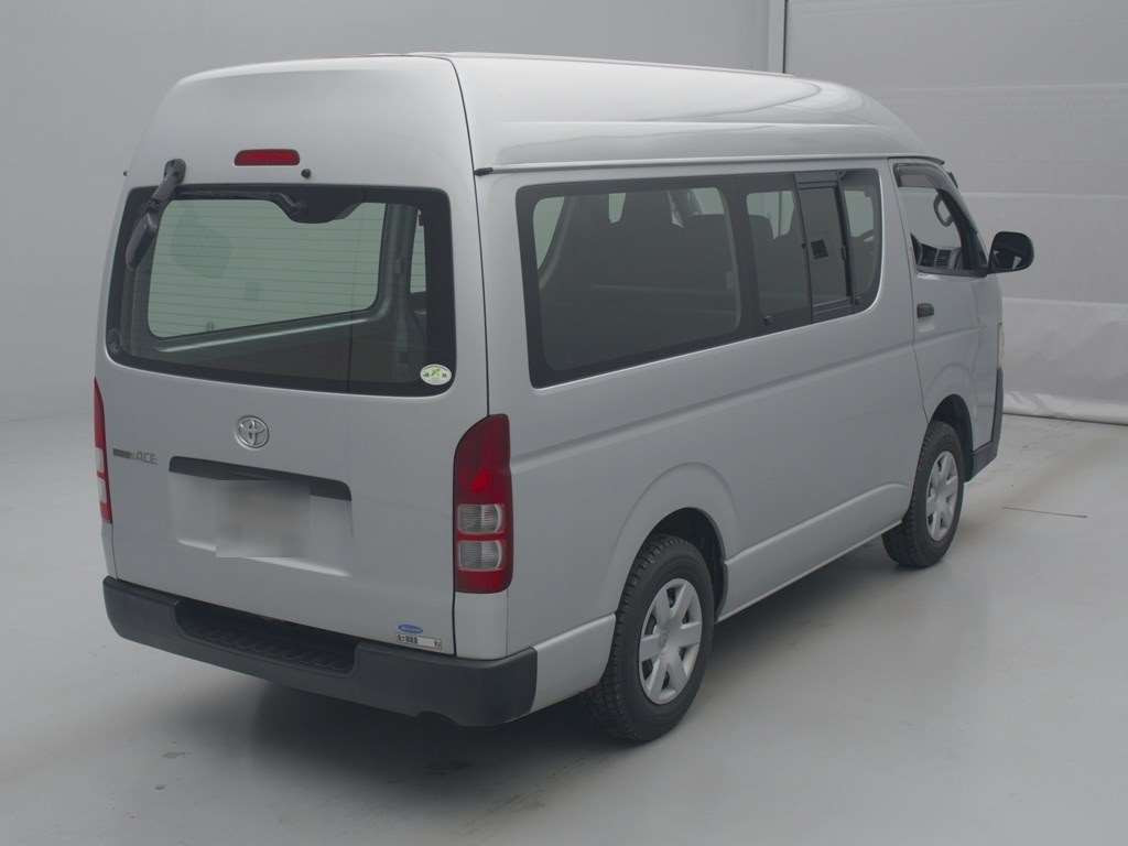 2011 Toyota Regiusace Van KDH206K[1]