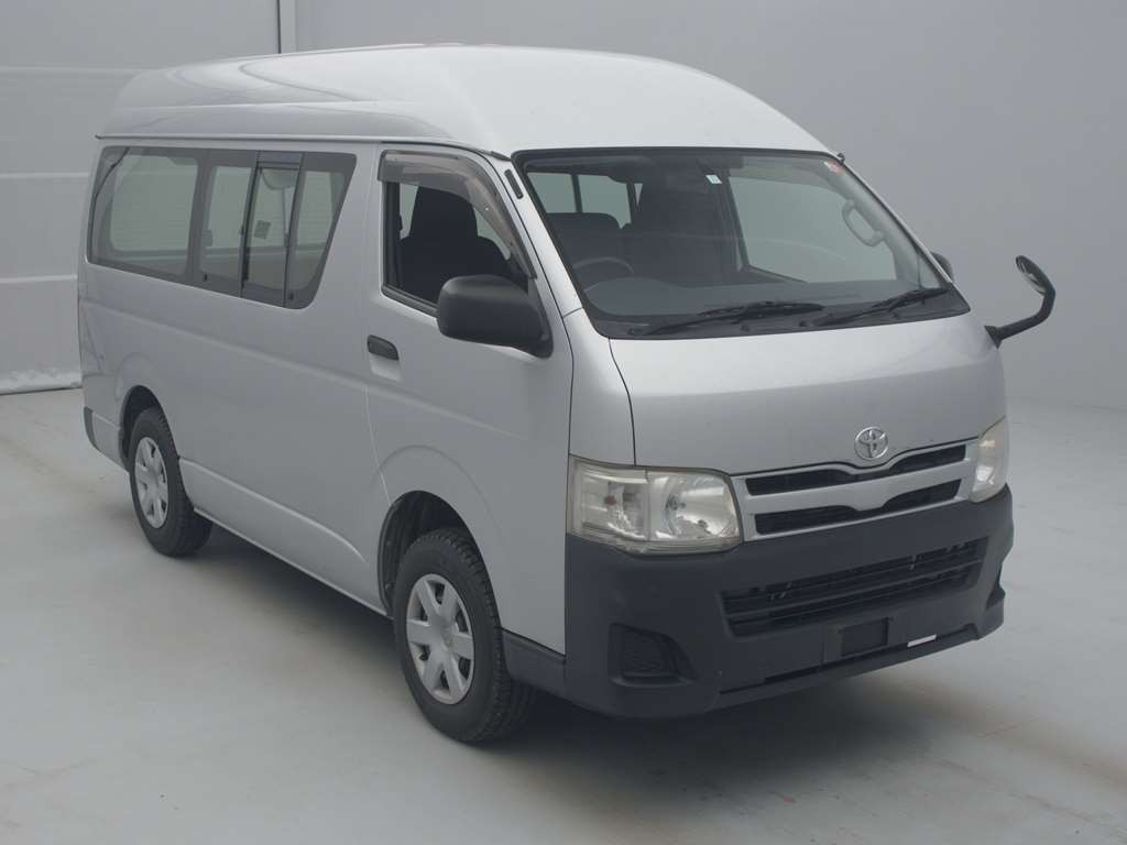 2011 Toyota Regiusace Van KDH206K[2]