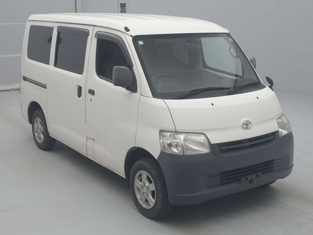 2013 Toyota Liteace Van S412M[2]