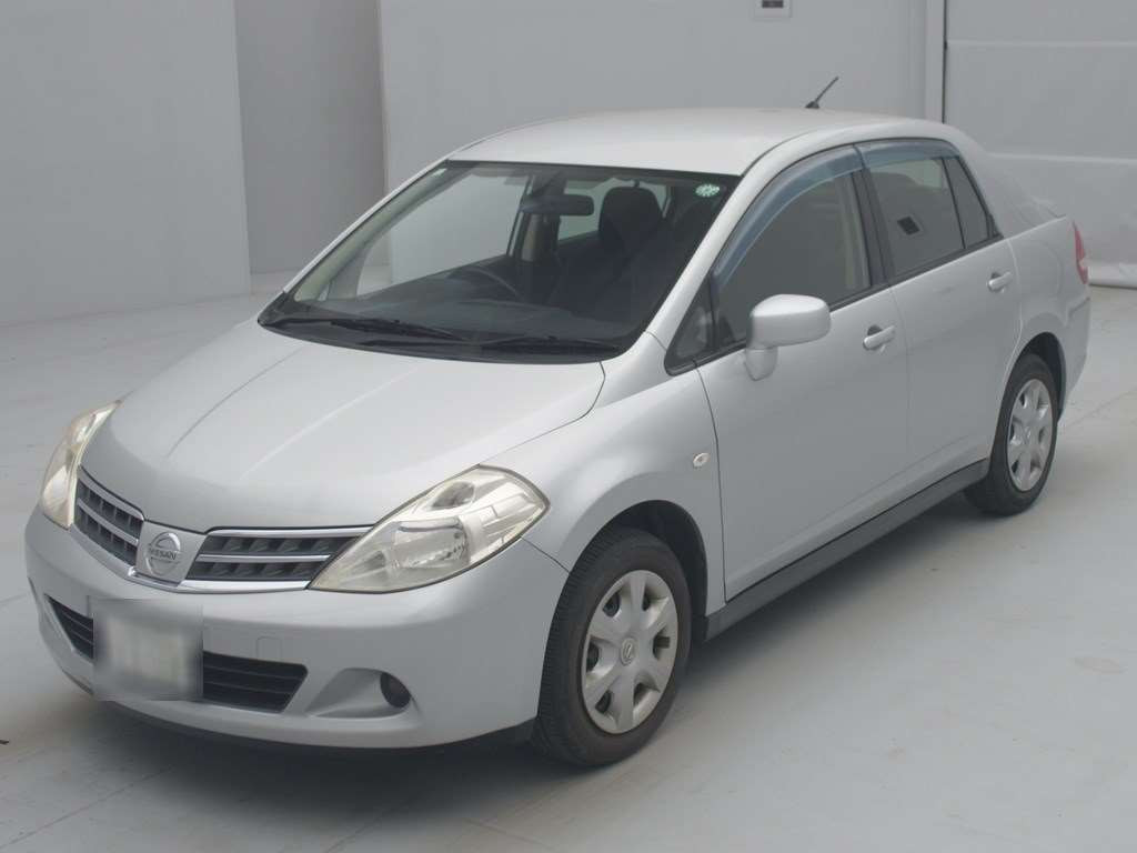 2011 Nissan Tiida Latio SC11[0]