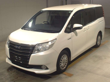 2015 Toyota Noah