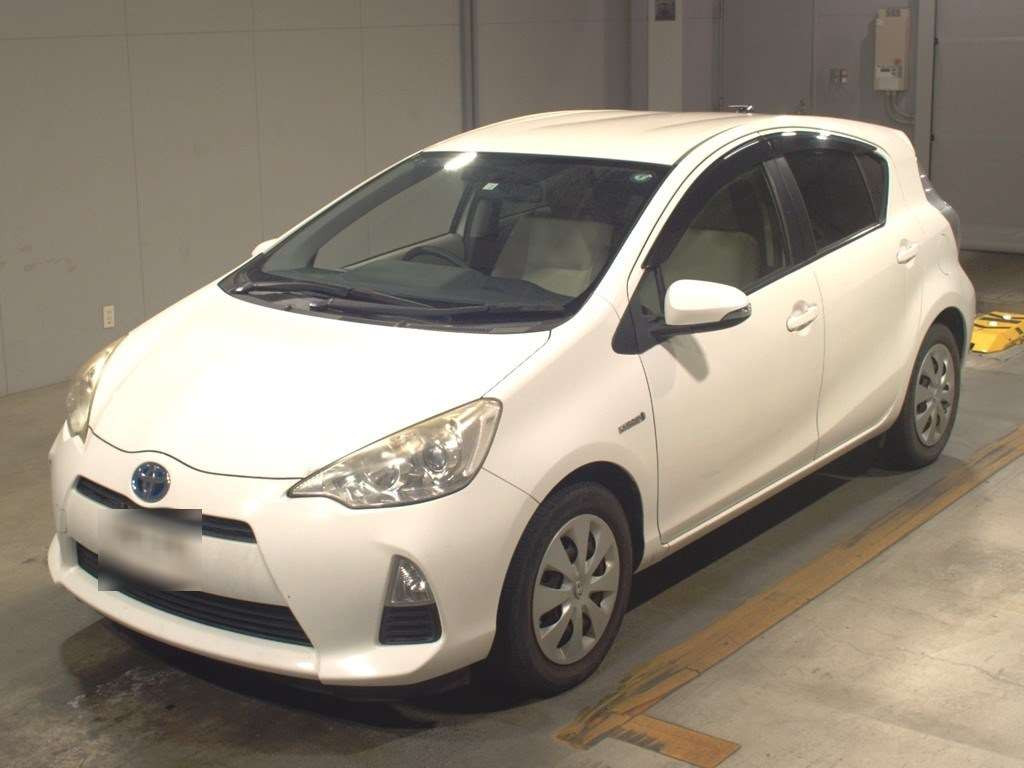 2012 Toyota Aqua NHP10[0]