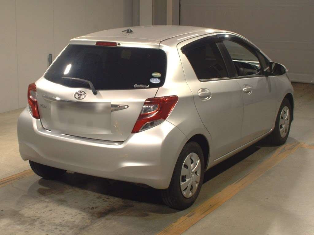 2016 Toyota Vitz NSP130[1]