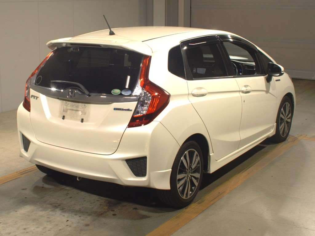 2013 Honda Fit Hybrid GP5[1]