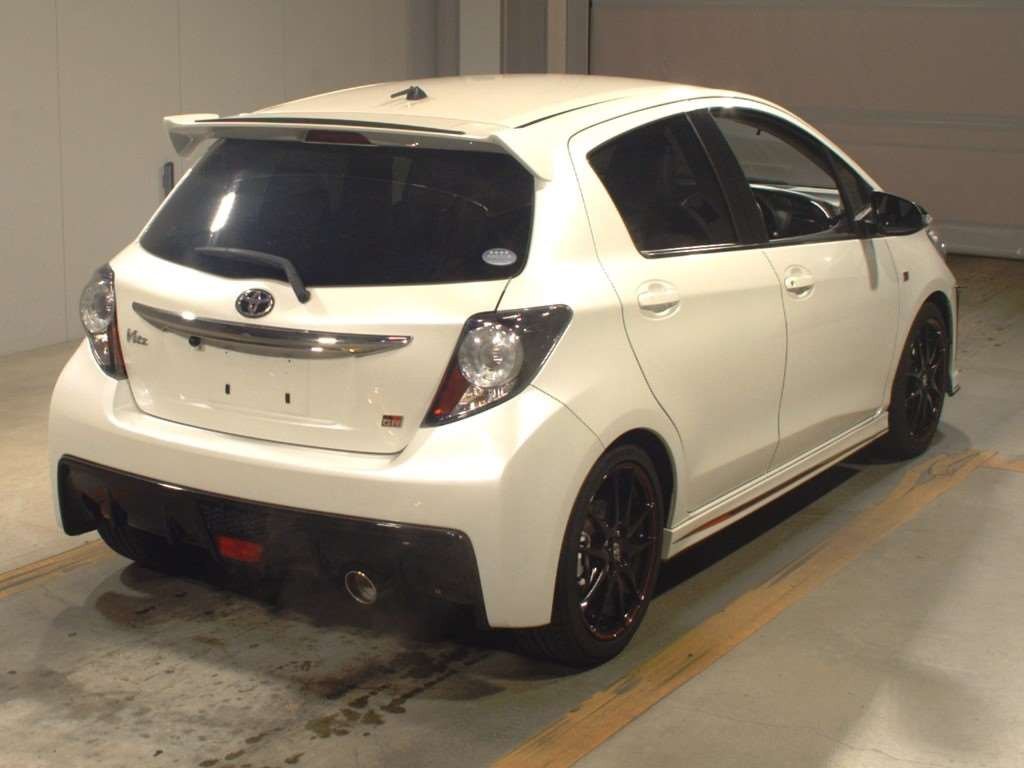 2018 Toyota Vitz NCP131[1]