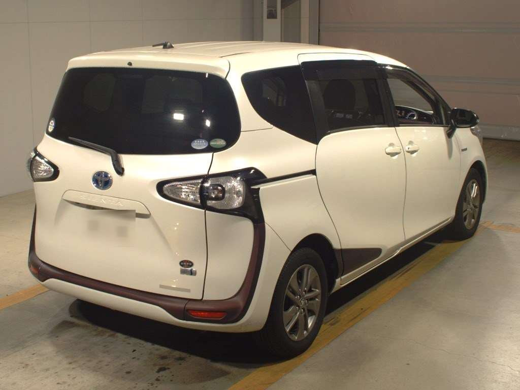 2015 Toyota Sienta NHP170G[1]