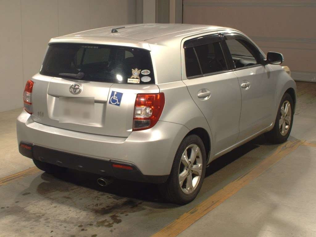 2009 Toyota IST NCP110[1]