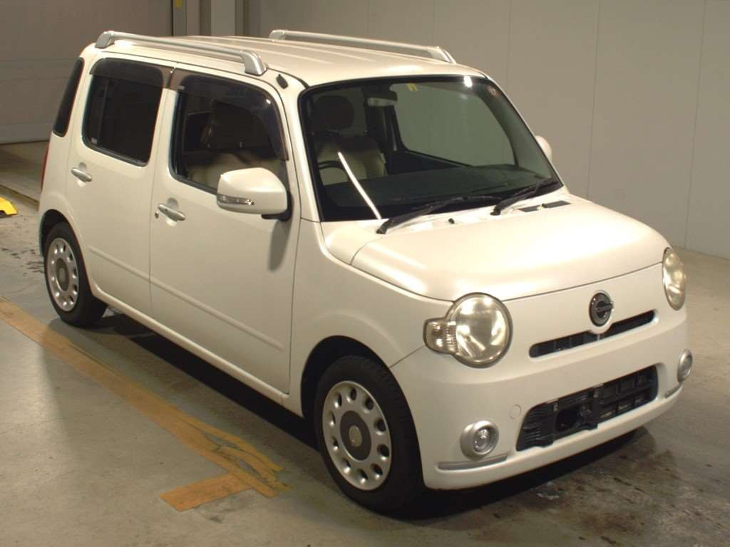 2010 Daihatsu Mira Cocoa L675S[2]