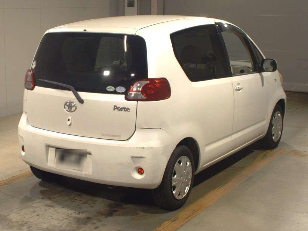 2011 Toyota Porte NNP10[1]