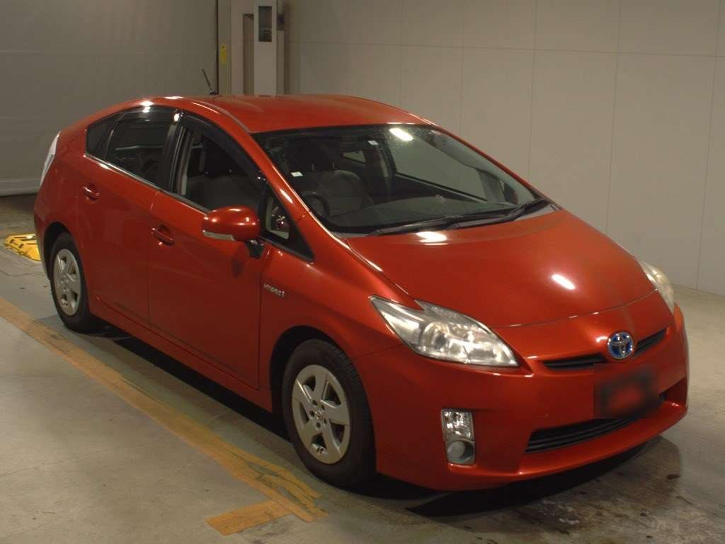 2011 Toyota Prius ZVW30[2]