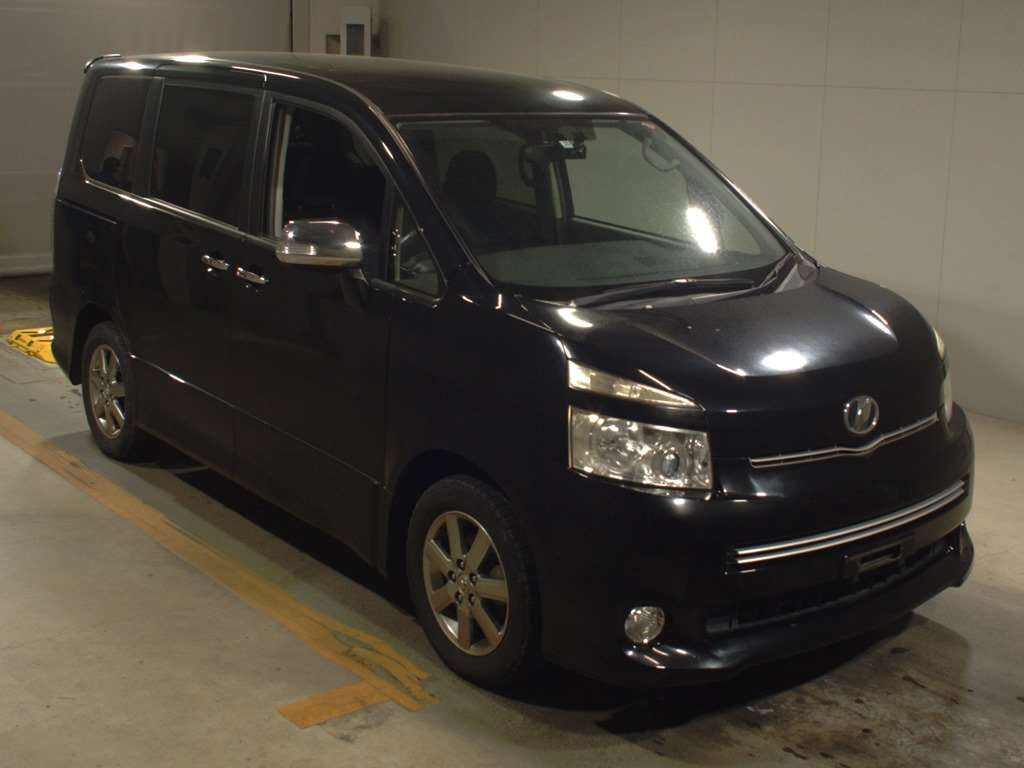 2009 Toyota Voxy ZRR70W[2]