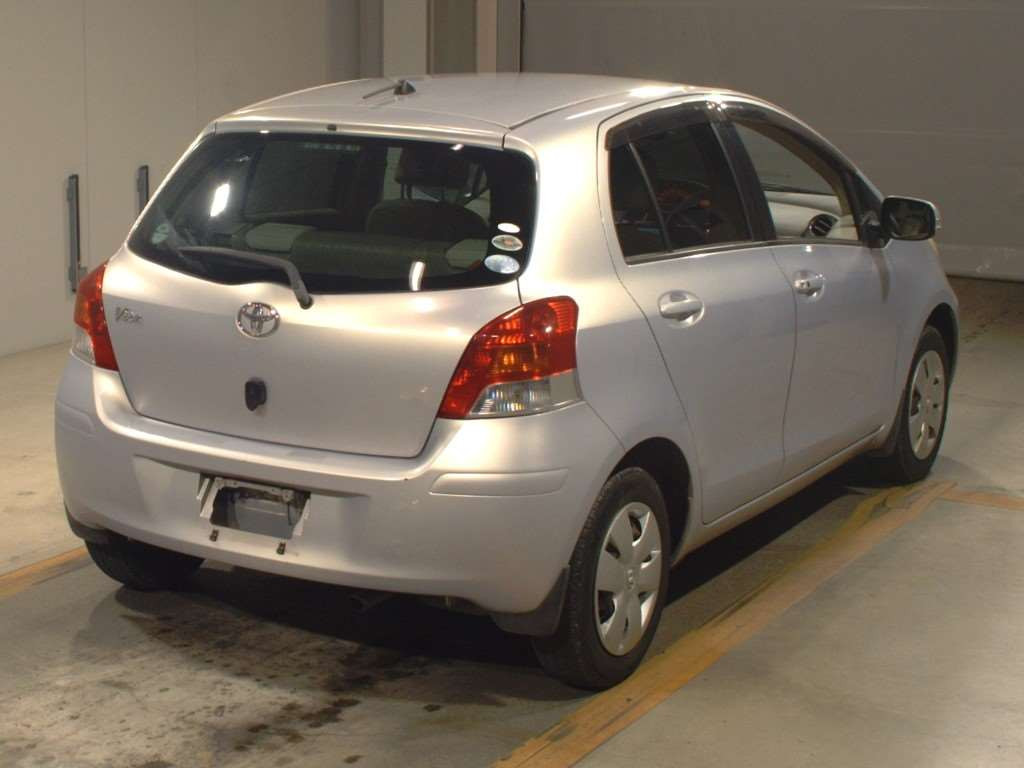 2008 Toyota Vitz SCP90[1]