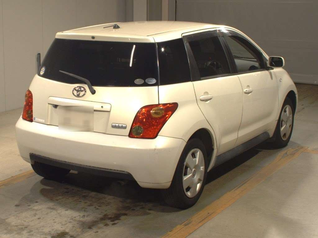 2004 Toyota IST NCP60[1]