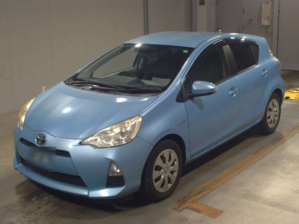 2013 Toyota Aqua NHP10[0]