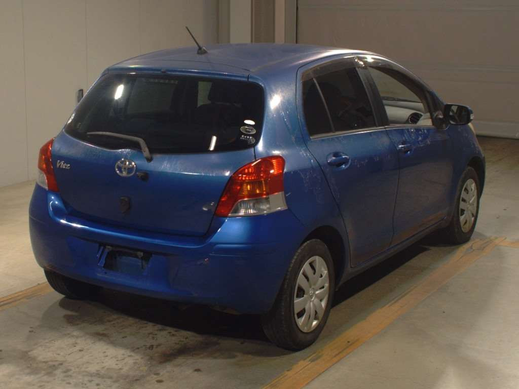 2009 Toyota Vitz SCP90[1]