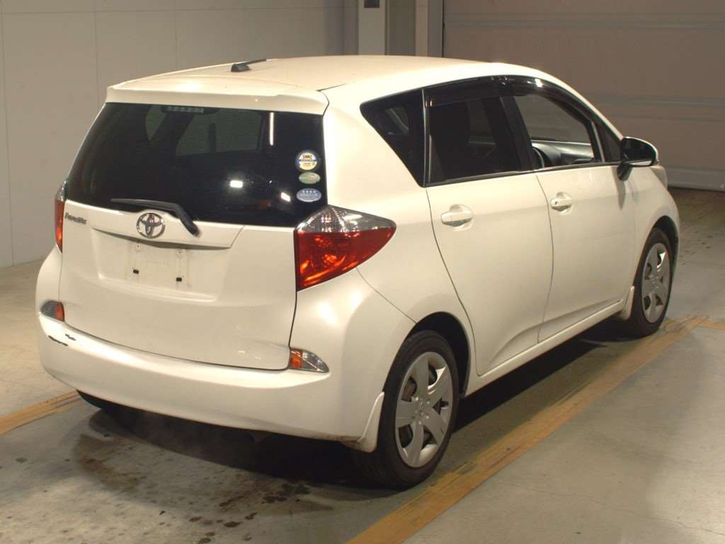 2011 Toyota Ractis NSP120[1]