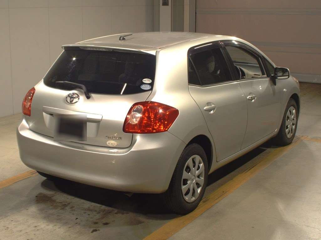 2009 Toyota Auris NZE151H[1]