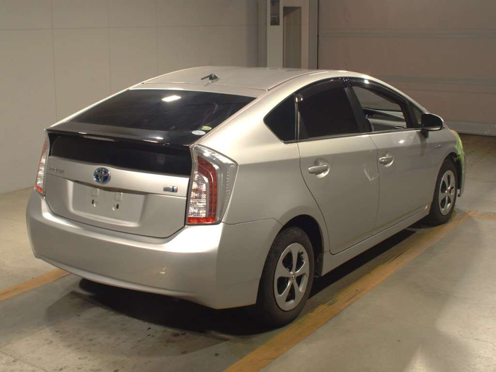 2013 Toyota Prius ZVW30[1]