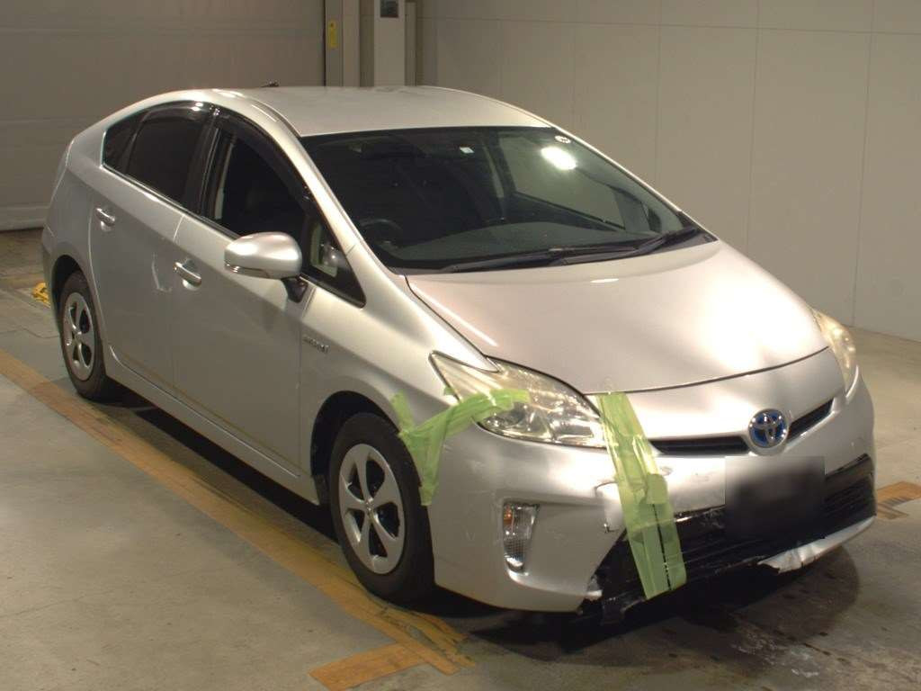 2013 Toyota Prius ZVW30[2]