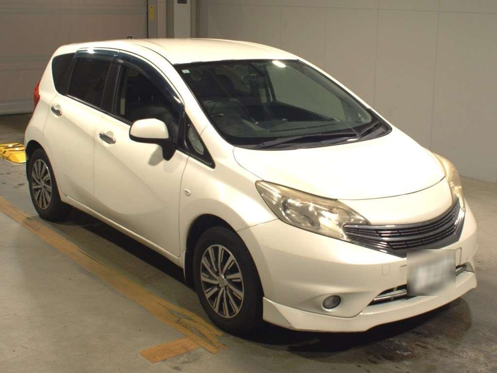 2013 Nissan Note E12[2]