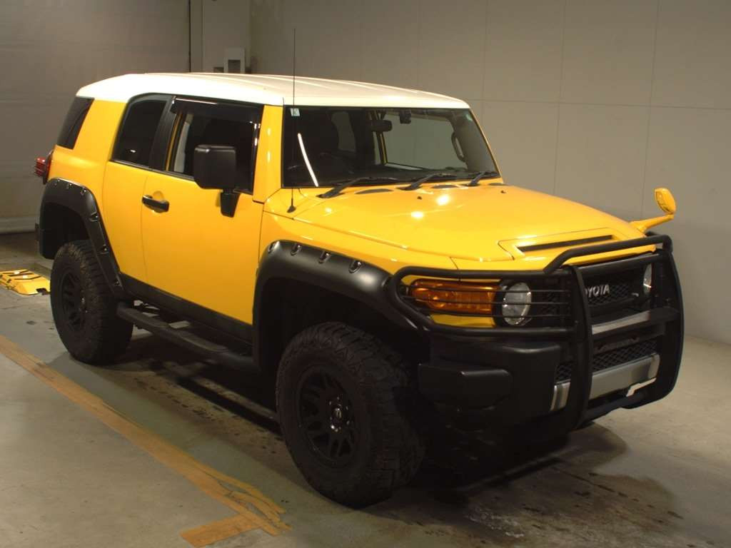 2011 Toyota FJ CRUISER GSJ15W[2]