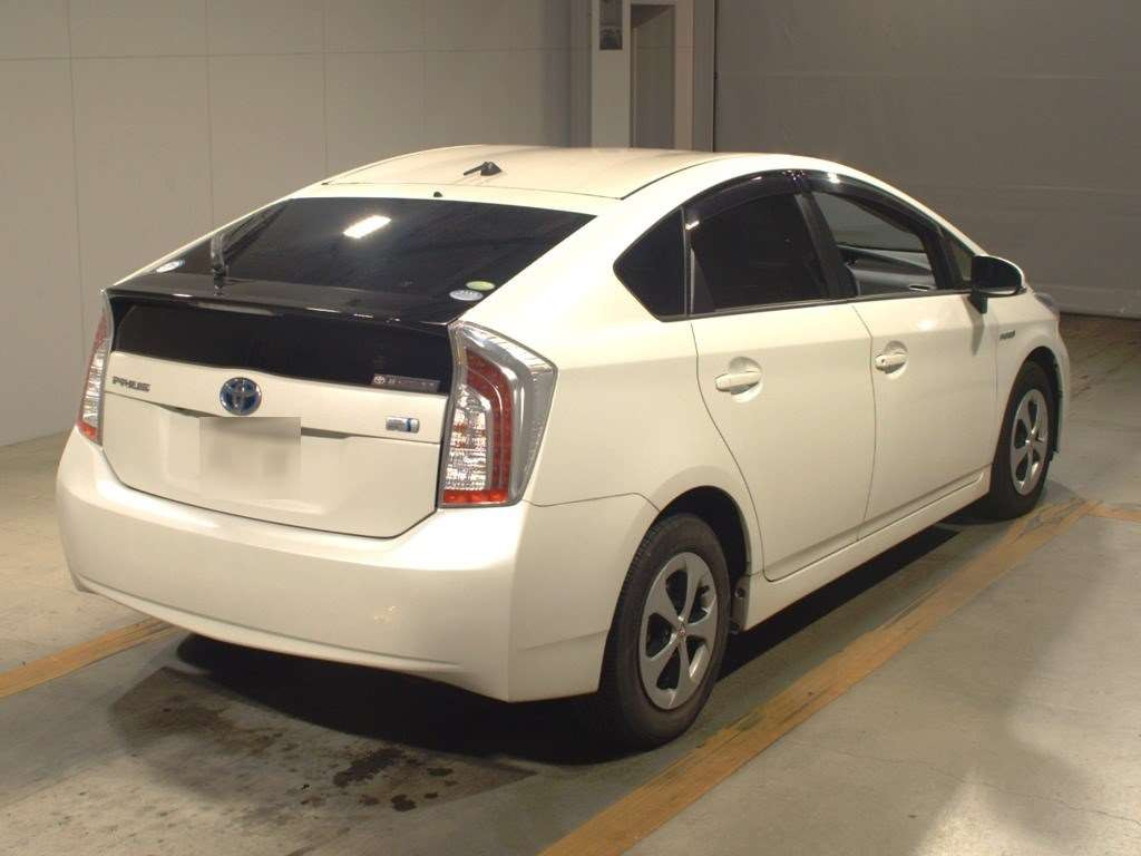 2012 Toyota Prius ZVW30[1]