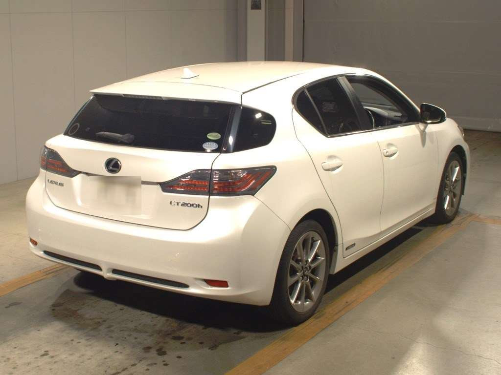 2013 Lexus CT ZWA10[1]