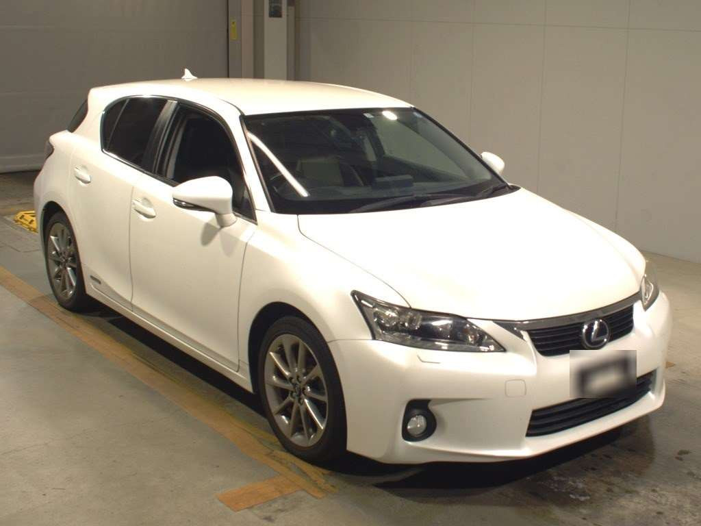 2013 Lexus CT ZWA10[2]