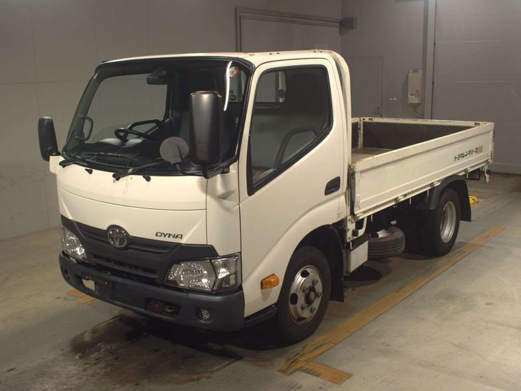 2018 Toyota Dyna Truck XZC605[0]