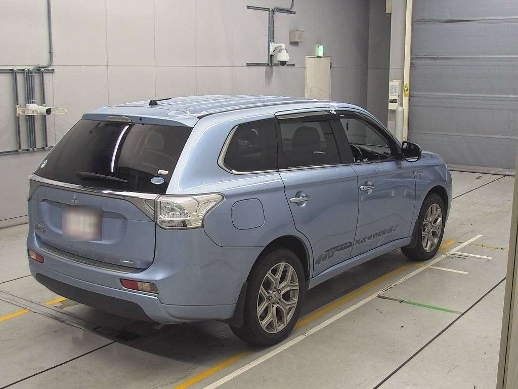 2013 Mitsubishi Outlander PHEV GG2W[1]