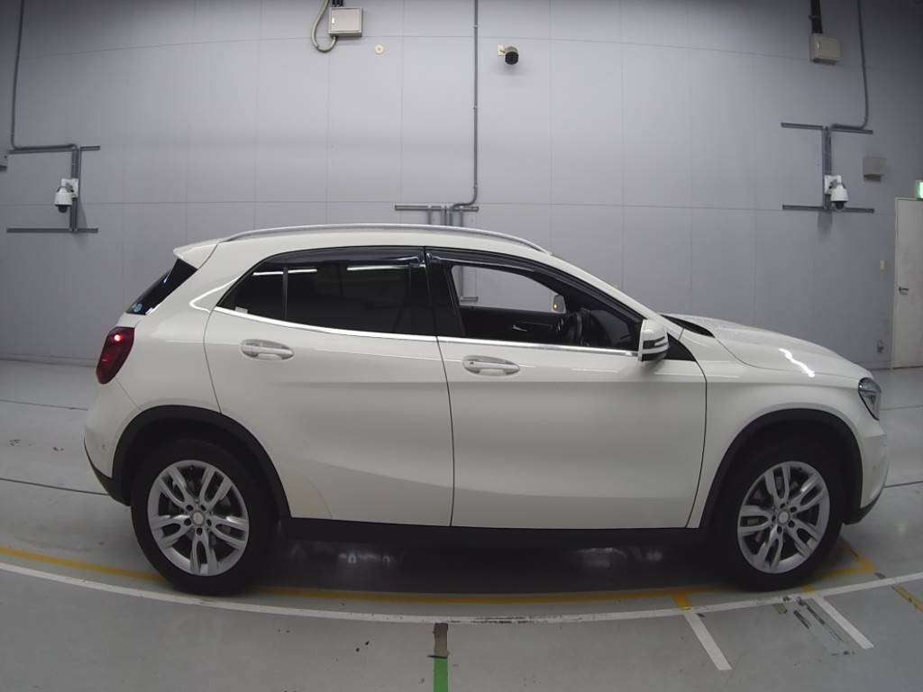 2016 Mercedes Benz GLA-Class 156946[2]