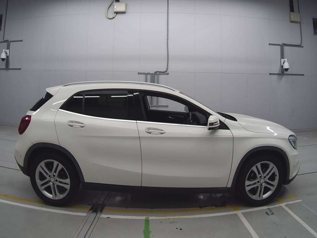 2015 Mercedes Benz GLA-Class 156942[2]