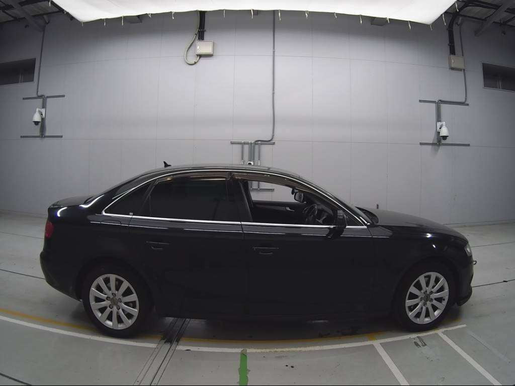 2011 Audi A4 8KCDNF[2]