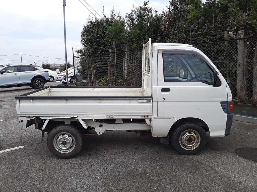 1997 Daihatsu Hijet Truck S110P[2]