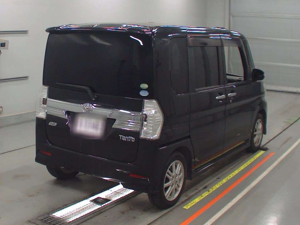 2013 Daihatsu Tanto Custom LA600S[1]