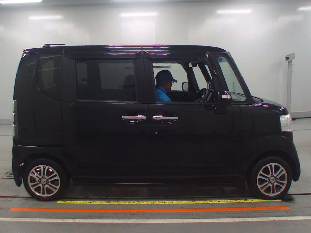 2013 Honda N-BOX JF1[2]