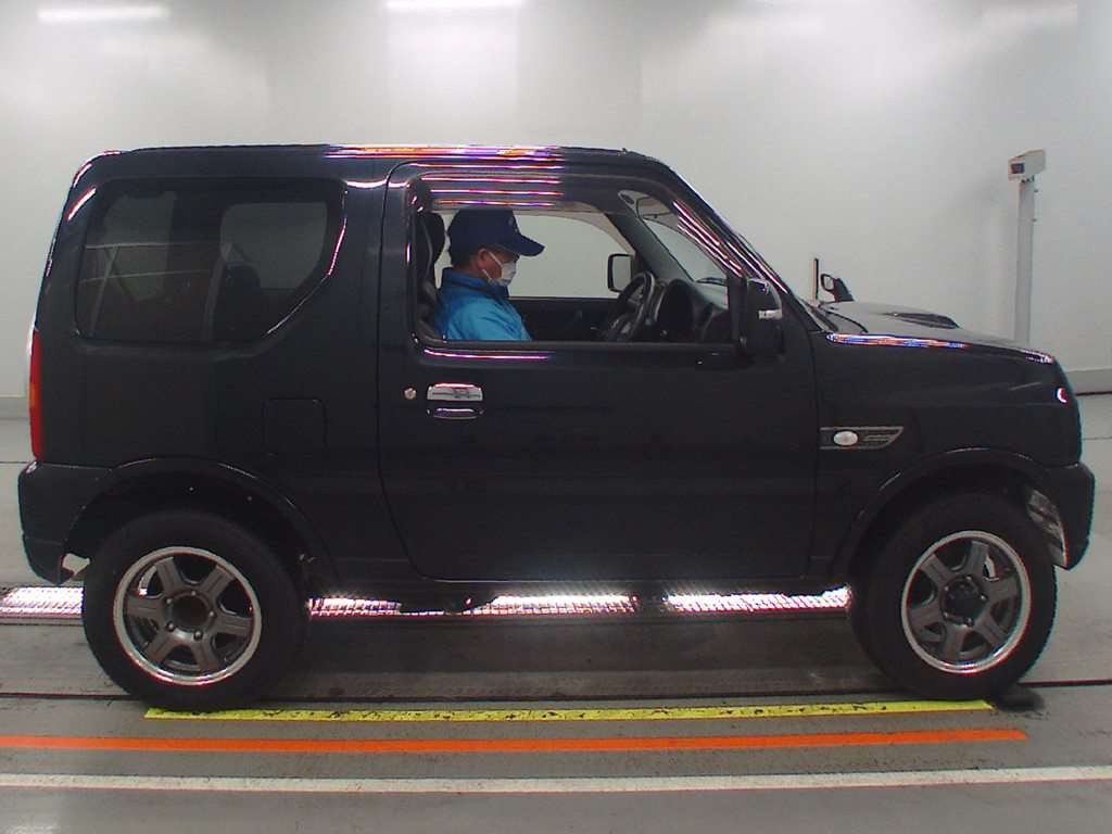 2015 Suzuki Jimny JB23W[2]