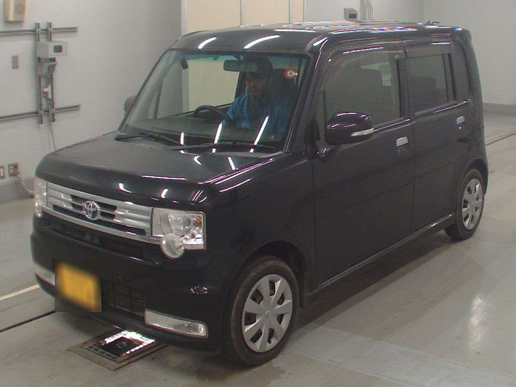 2014 Toyota Pixis Space L575A[0]