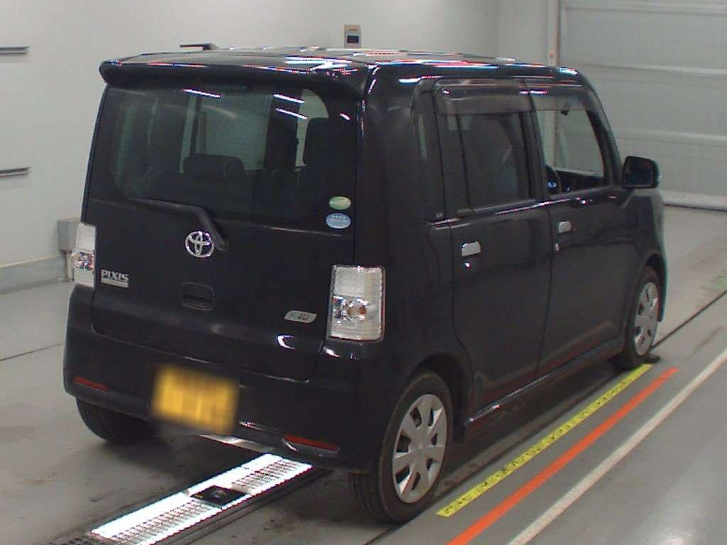 2014 Toyota Pixis Space L575A[1]