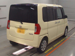 2015 Daihatsu Tanto