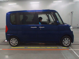 2016 Daihatsu Tanto