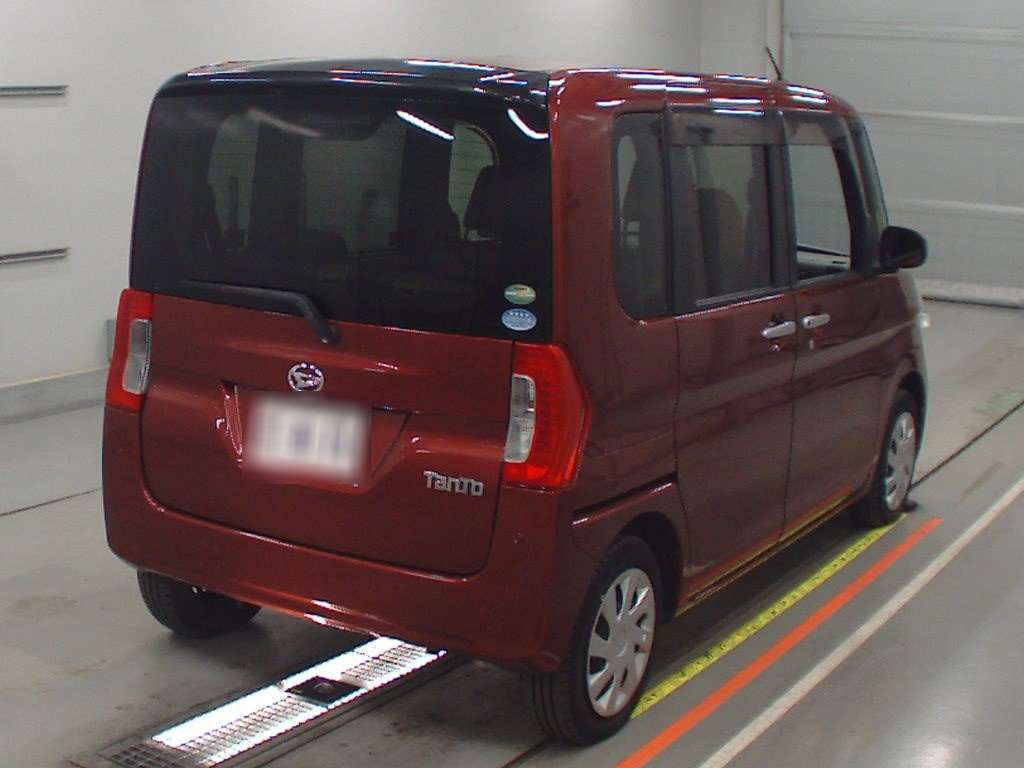 2017 Daihatsu Tanto LA600S[1]