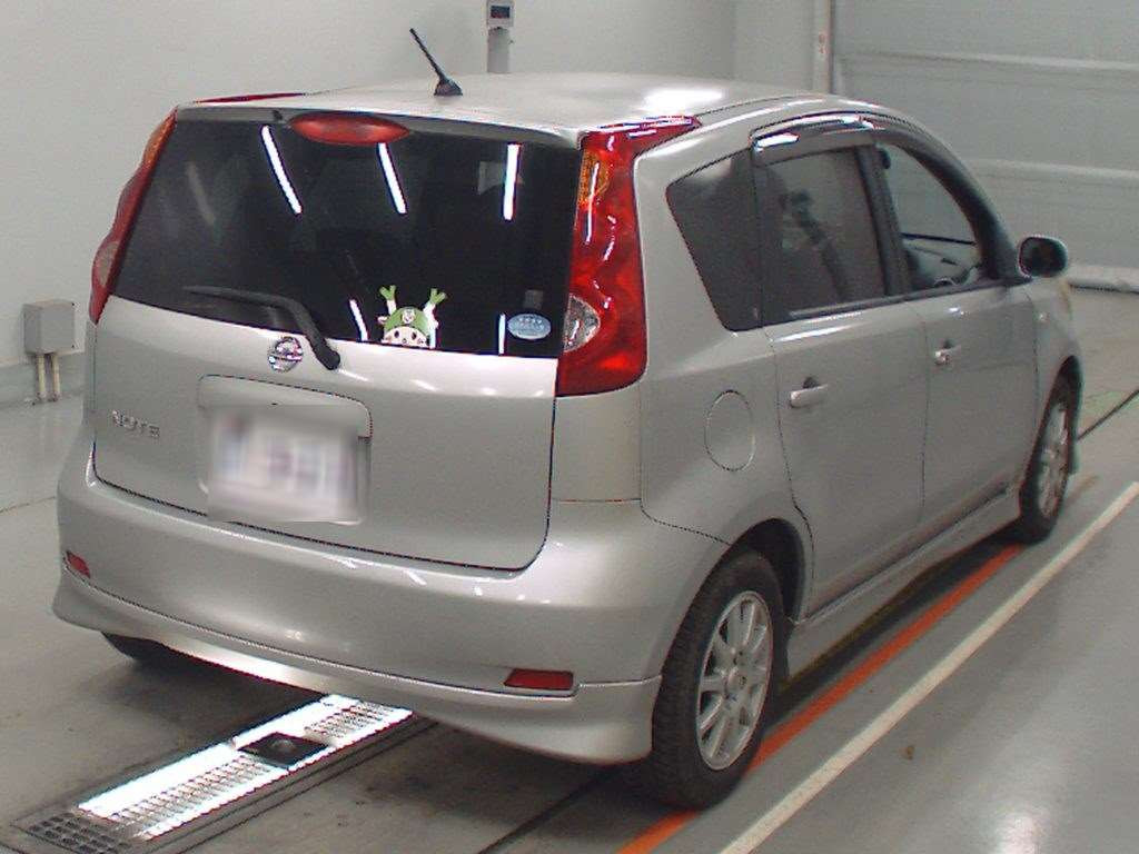 2010 Nissan Note E11[1]