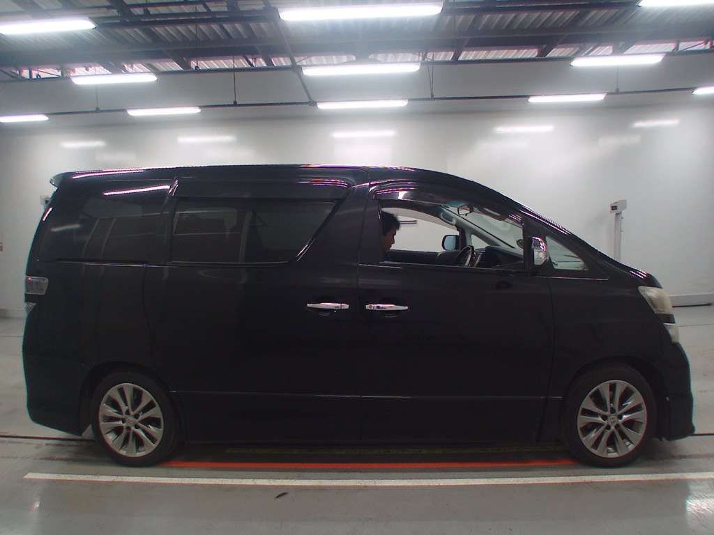 2011 Toyota Vellfire ANH20W[2]