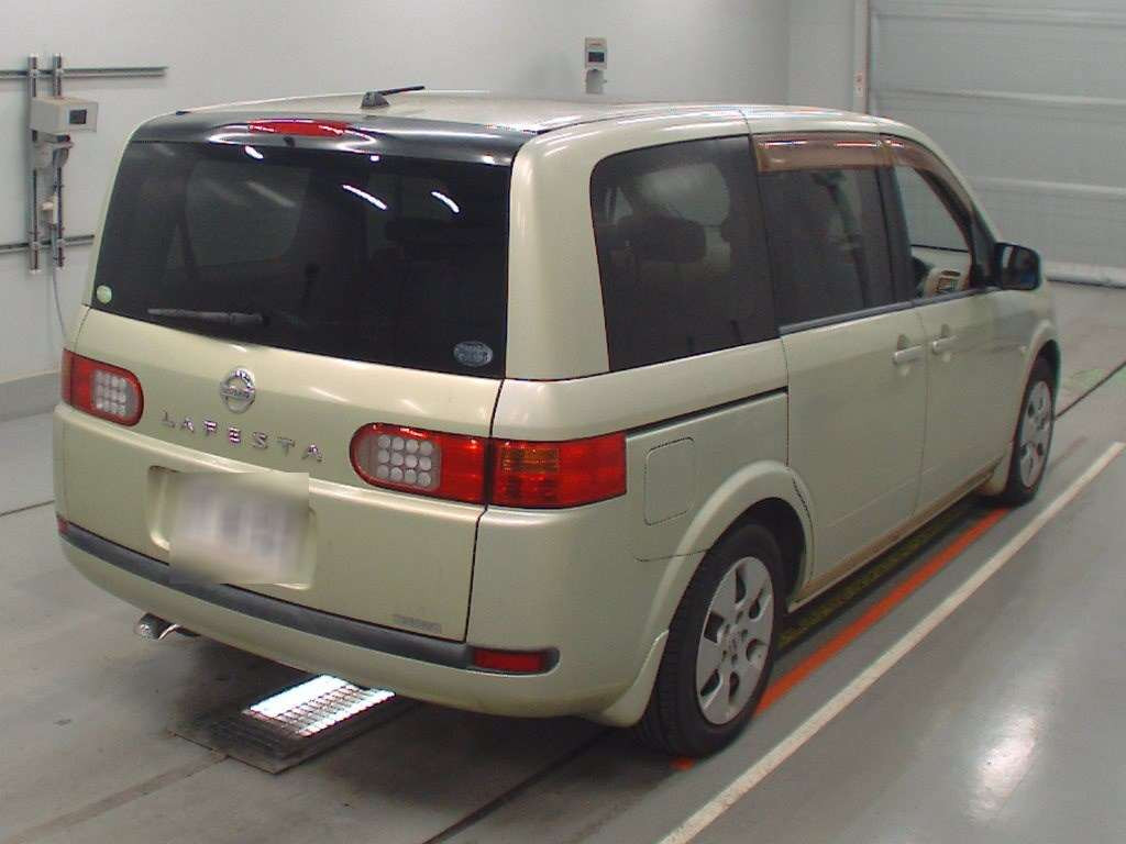 2005 Nissan Lafesta B30[1]