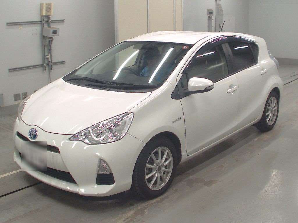 2012 Toyota Aqua NHP10[0]