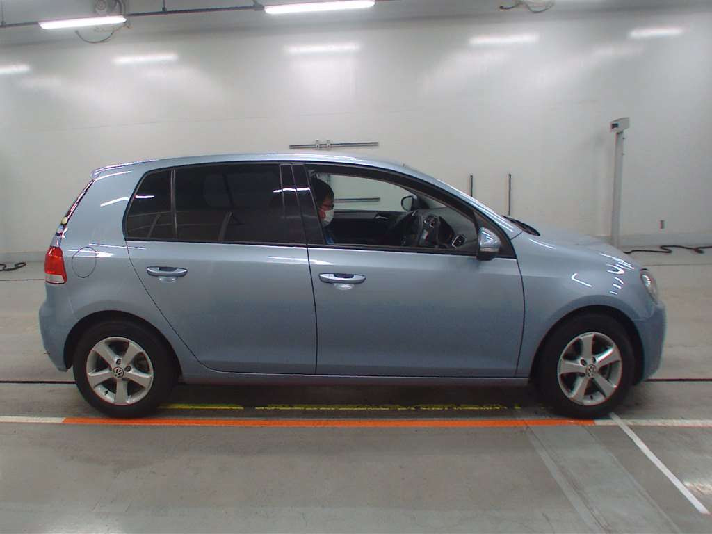 2011 Volkswagen Golf 1KCBZ[2]