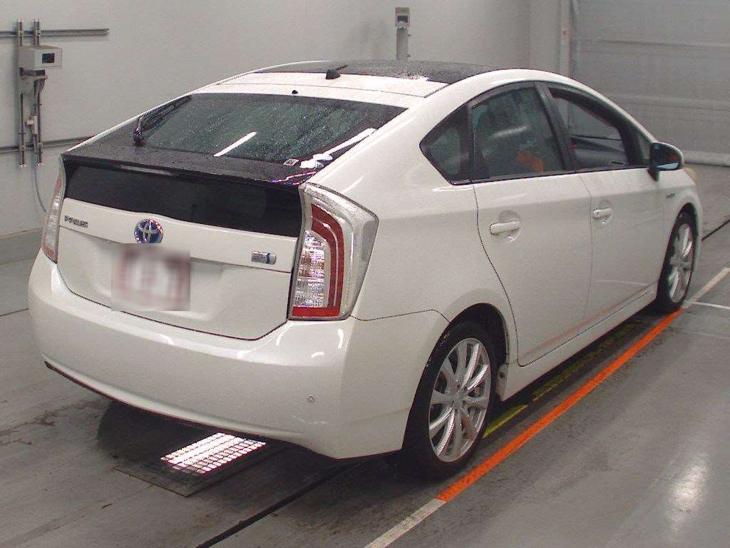 2014 Toyota Prius ZVW30[1]