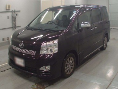 2013 Toyota Voxy